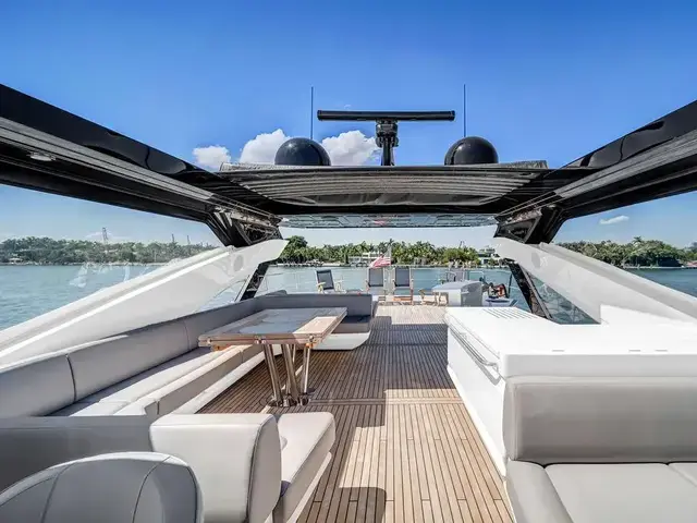 Sunseeker 86 Yacht