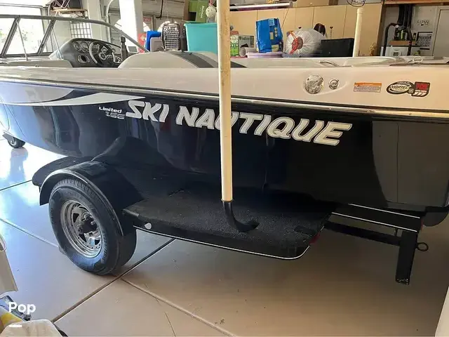 Correct Craft Ski Nautique 196