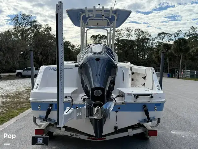 Robalo 222 Explorer