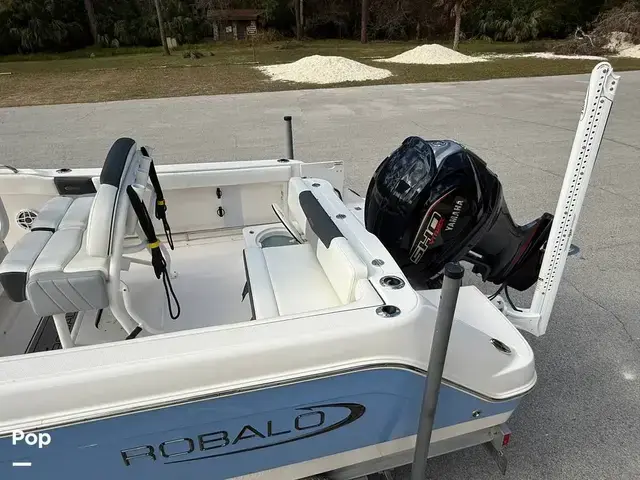 Robalo 222 Explorer