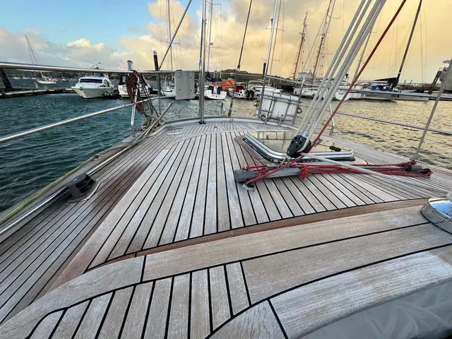 Hallberg Rassy 49