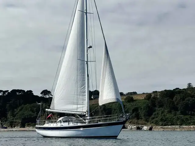 Hallberg Rassy 49