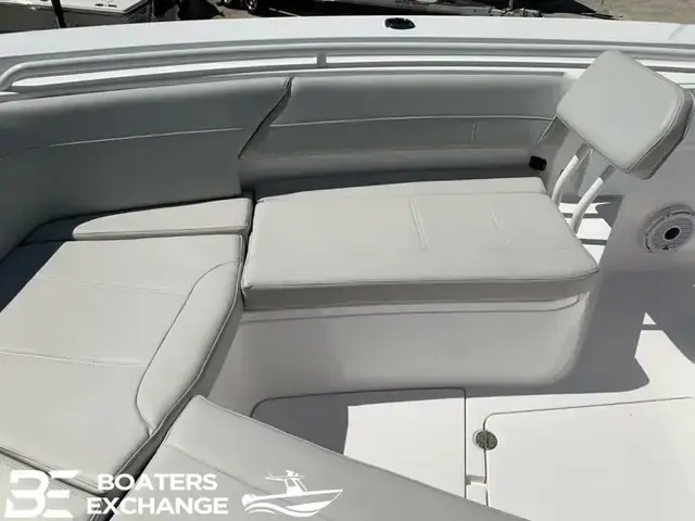 Everglades Boats 335cc