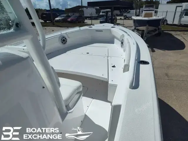 Everglades Boats 243 CC