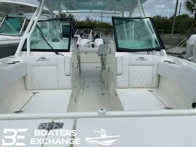 Cobia 280 Dual Console