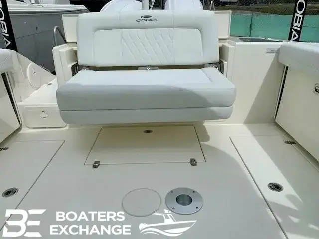 Cobia 280 Dual Console