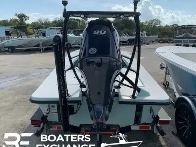 Maverick Boats HPX-V 17