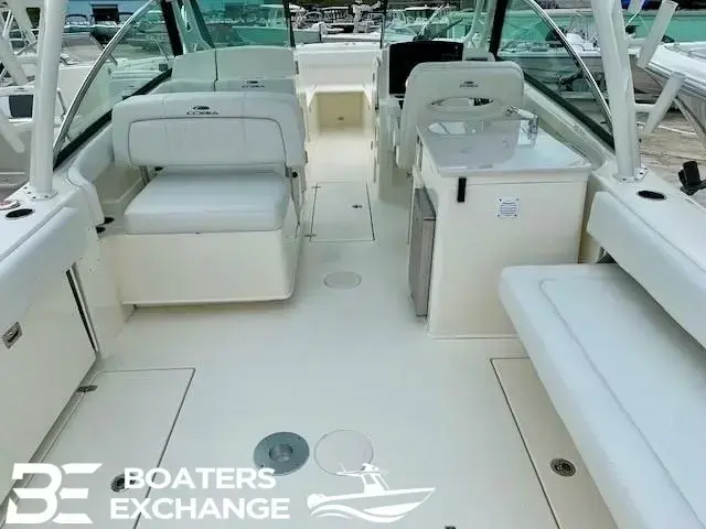 Cobia 280 Dual Console