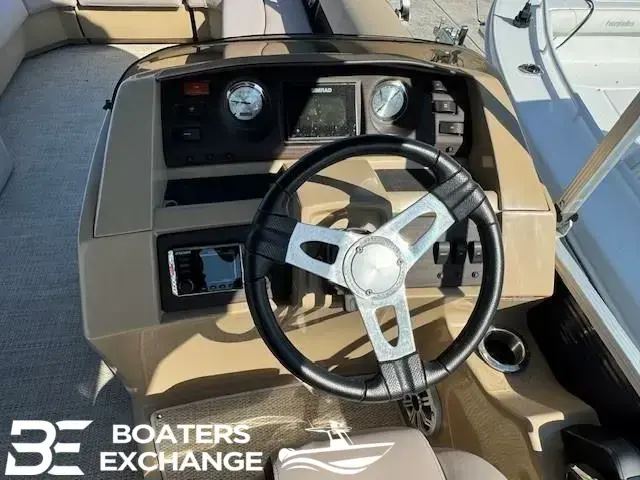 Bennington Pontoons 25SSBXP