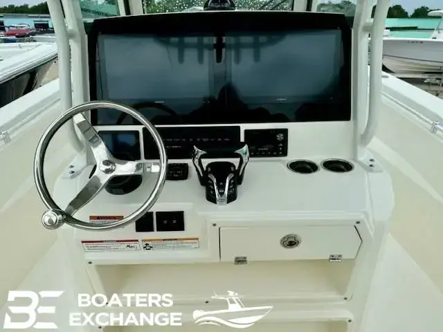 Cobia 285 Center Console