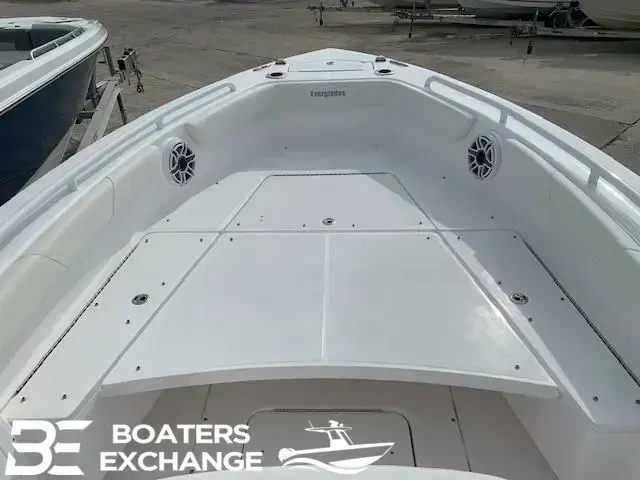 Everglades Boats 243 CC