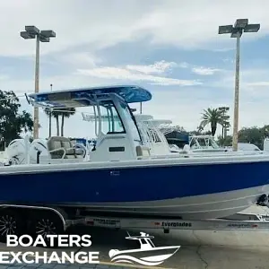 2025 Everglades Boats 253 CC