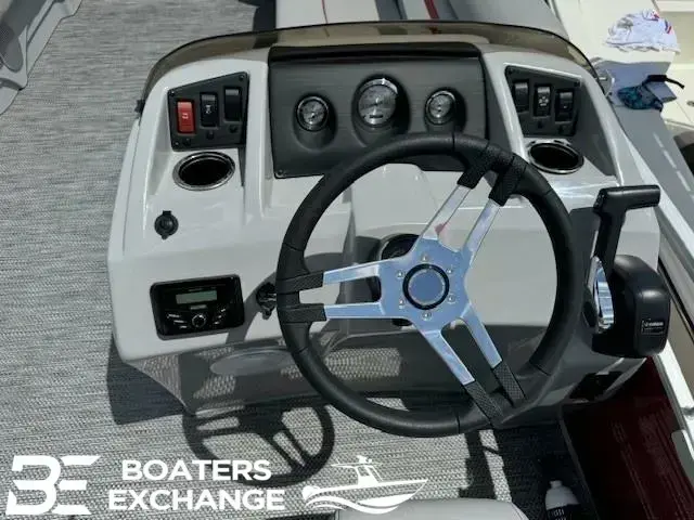 Bennington Pontoons 20SVL