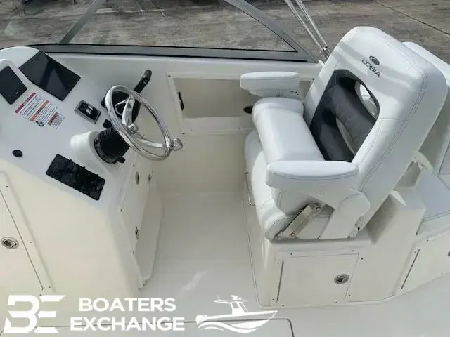 Cobia 220 Dual Console