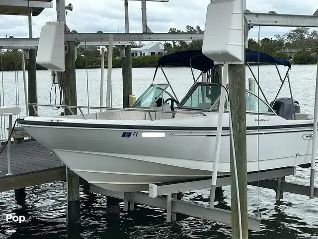 Boston Whaler Dauntless 17