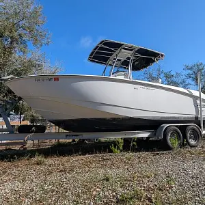 2004 Boston Whaler 240 Outrage