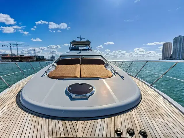 Azimut 72s