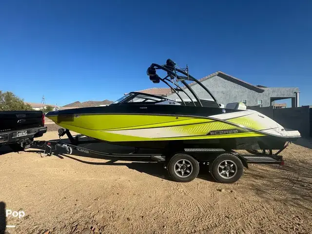 Scarab 215 Wake