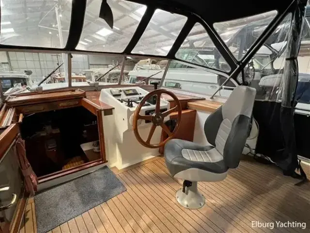 Privateer 37 AK