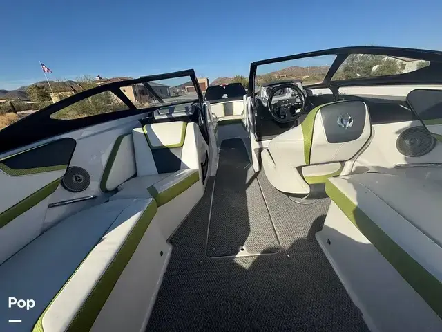 Scarab 215 Wake