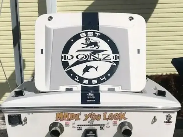 Donzi Classic 22