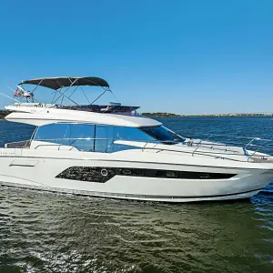 2019 Prestige 520