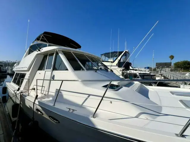 Meridian 490 Pilothouse