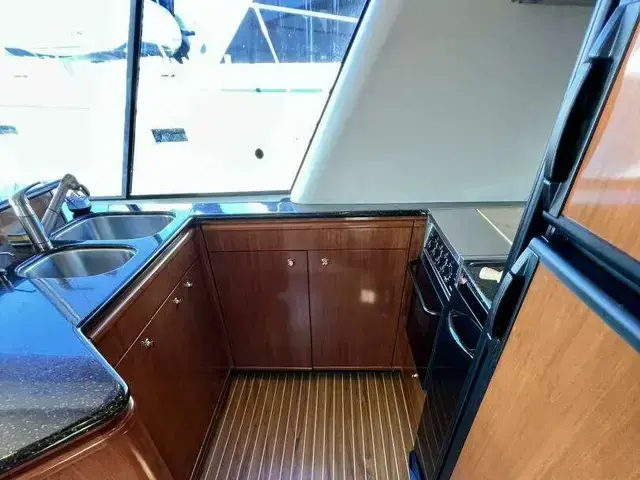 Meridian 490 Pilothouse