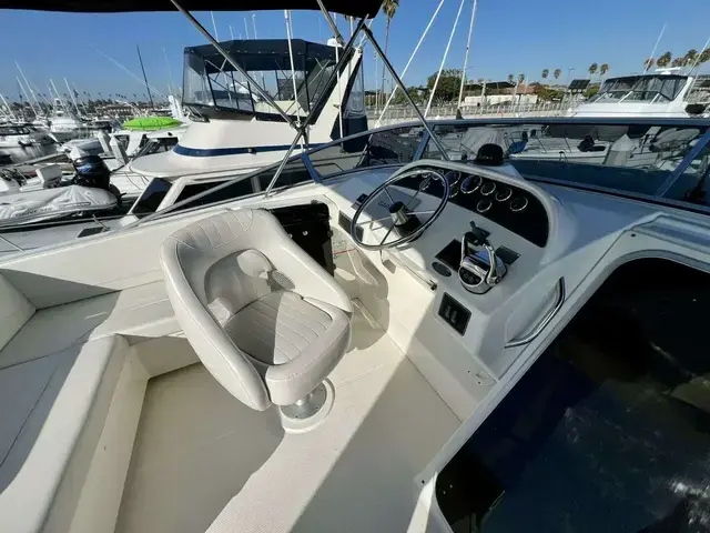 Meridian 490 Pilothouse