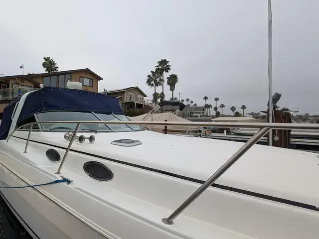 Rinker 342 Express Cruiser