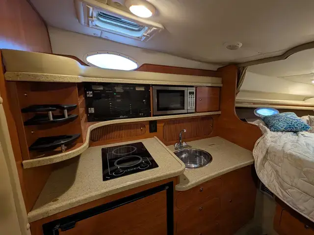 Rinker 342 Express Cruiser