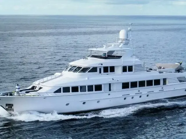 Hatteras Motor Yacht