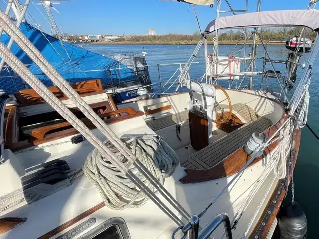 Pacific Seacraft 34