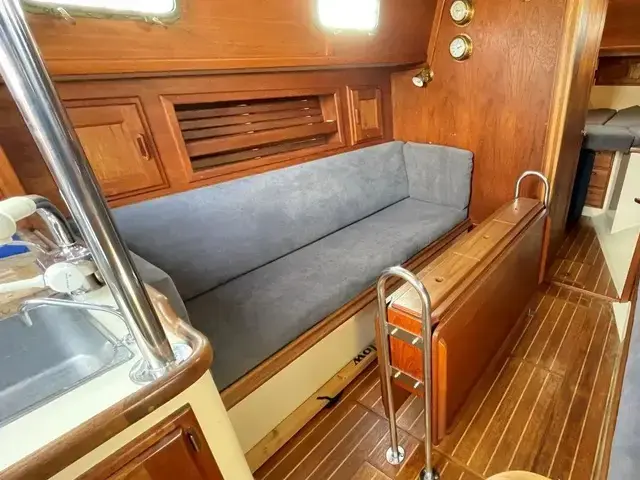 Pacific Seacraft 34