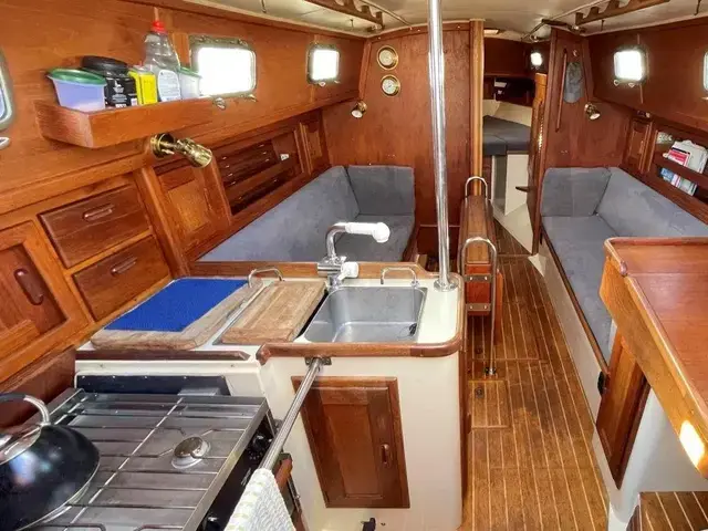 Pacific Seacraft 34