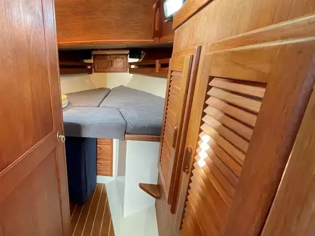 Pacific Seacraft 34