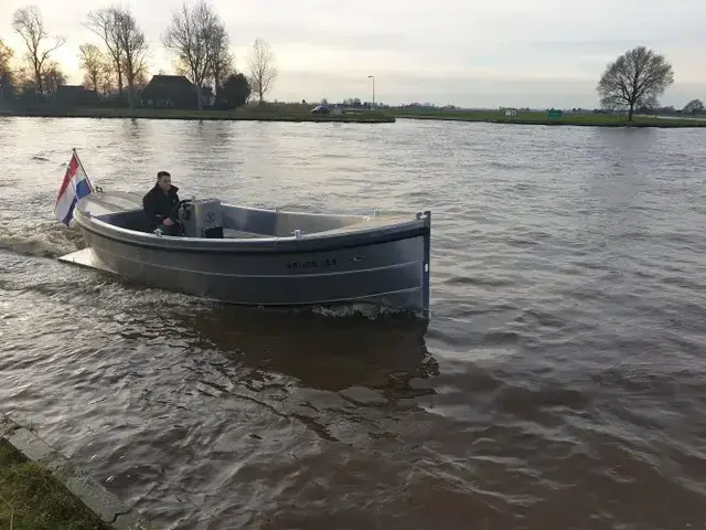 Van Vossen 600 Sloep DE GROOTSTE SLOEPENSHOWROOM VAN NEDERLAND