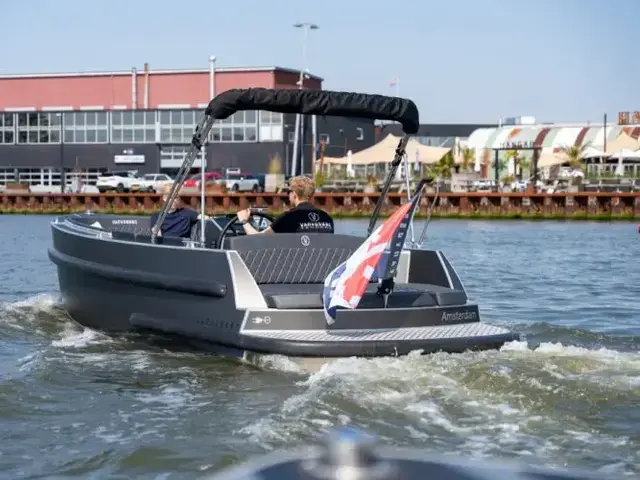 Van Vossen Plugin E-tender 650 DE GROOTSTE SLOEPENSHOWROOM VAN NEDERLAND