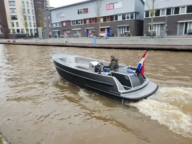 Van Vossen 600 tender DE GROOTSTE SLOEPENSHOWROOM VAN NEDERLAND