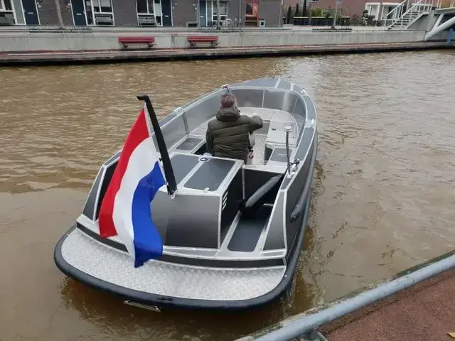 Van Vossen 600 tender DE GROOTSTE SLOEPENSHOWROOM VAN NEDERLAND