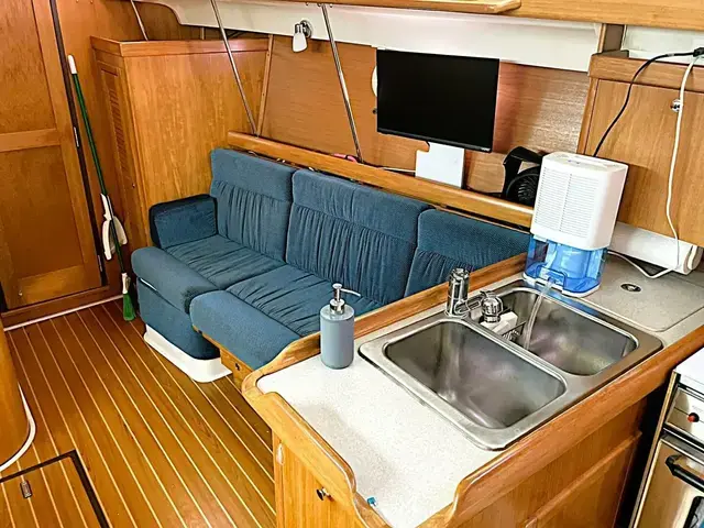 Catalina 350