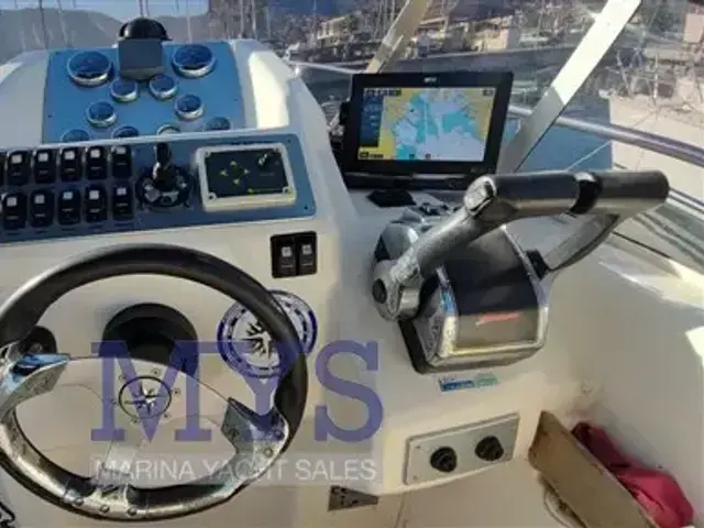 Mano 26.50 Cabin Cruiser