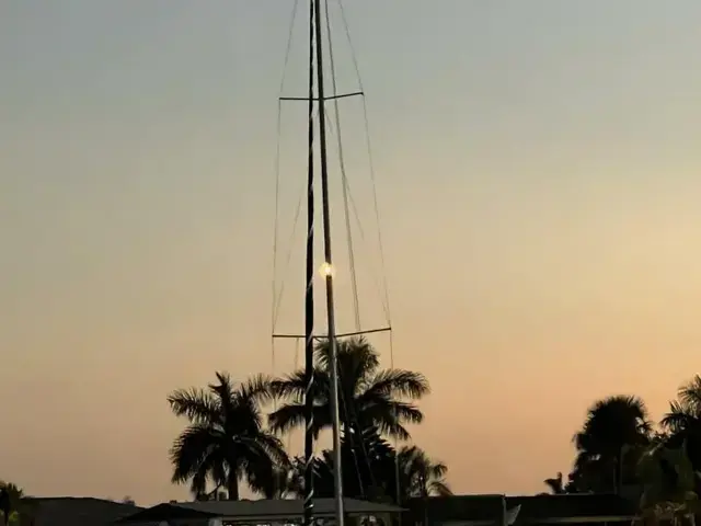 Catalina 350