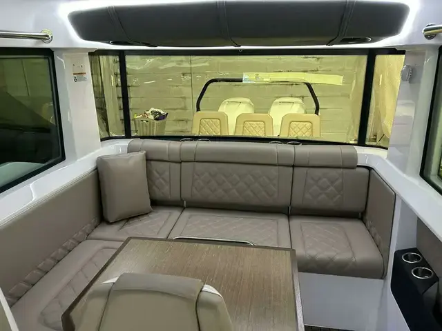 Axopar 37 Cross Cabin Brabus Line - 37XC Wet Bar