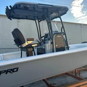 2025 Sea Pro 250 DLX BAY