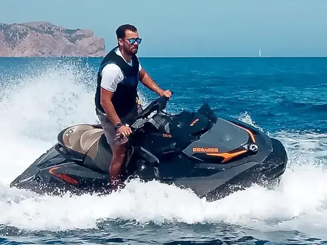 Bombardier SEADOO GTX 230 -