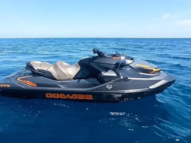 Bombardier SEADOO GTX 230 -