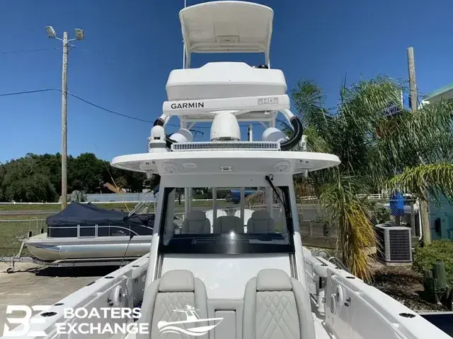 Everglades Boats 335cc