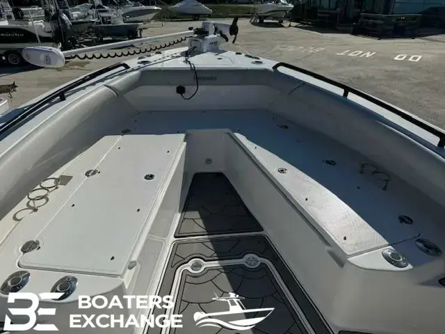 Everglades Boats 273 CC