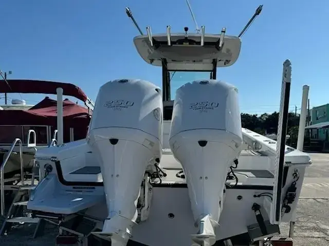 Everglades Boats 273 CC